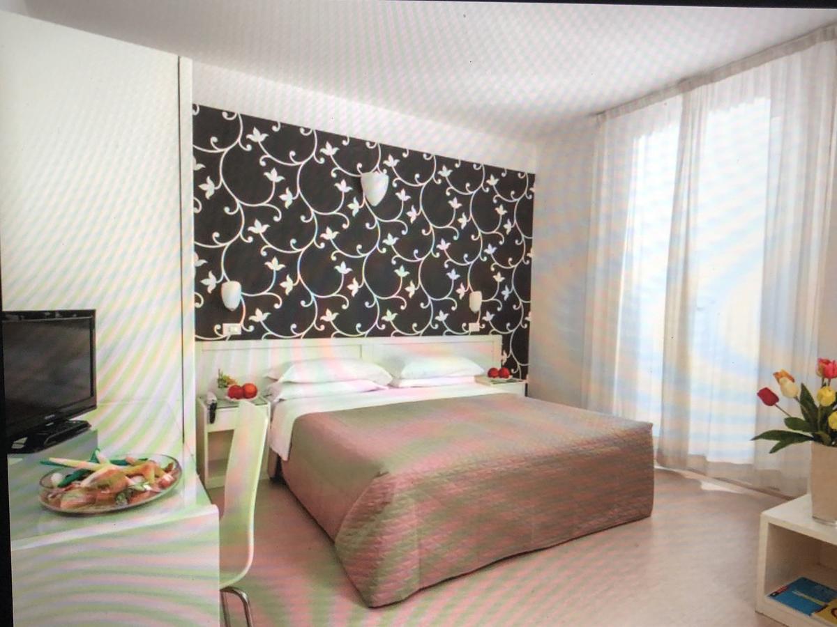 Hotel Stella Polare ริมินี ภายนอก รูปภาพ